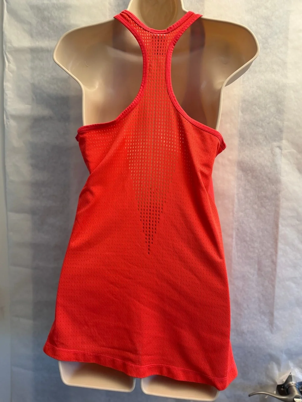 Nike DriFit‎ Women's Bright Orange Racerback Performance Tank Sz- M.  GG13